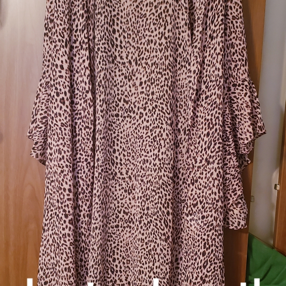 Leopard Duster
